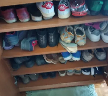 Ženske odjeća i obuća - cover