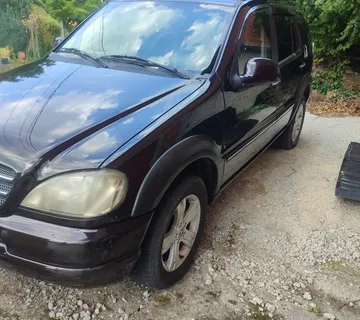Mercedes ml 230 benzin plin - cover
