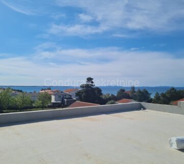 Penthouse s pogledom na more, 170 m od mora - Vir - cover