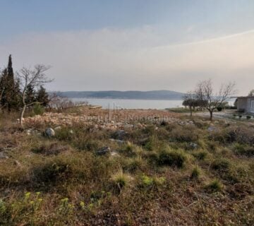 STARIGRAD - SELINE 1. RED građ. zemlj. 1.617m2 - cover