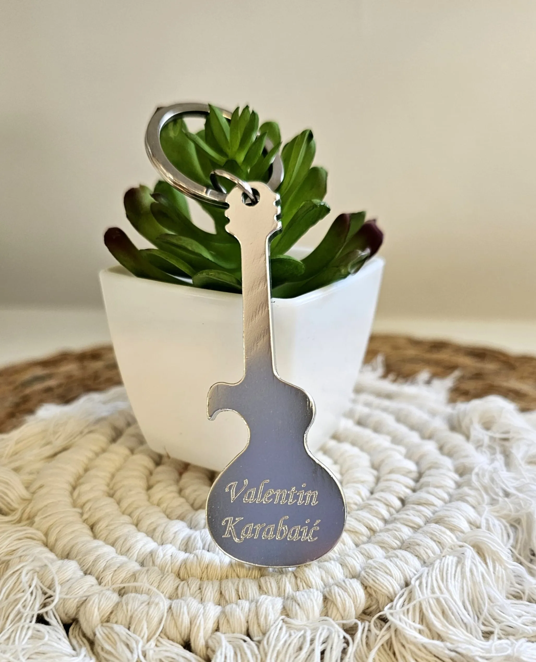 Privjesak Gitara - cover