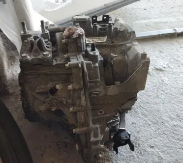 FORD FIESTA VII 2017 1.0 ecoboost mjenjač automatic - cover