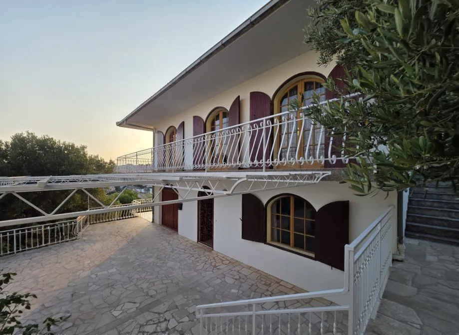Okrug Gornji, Francusko mediteranska vila, 220 m2, pogled na more! - cover