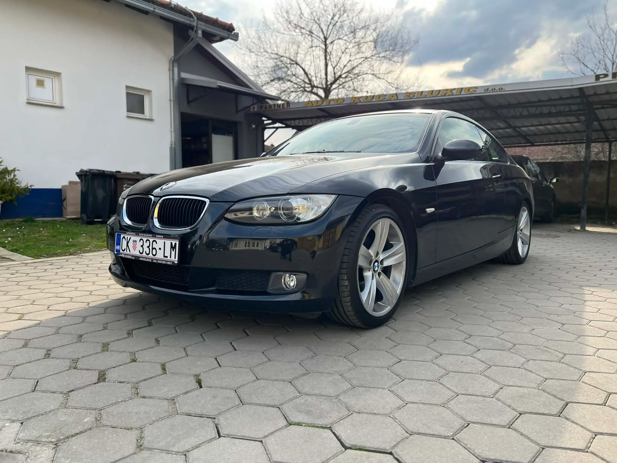 BMW serija 3 Coupe 320d - cover