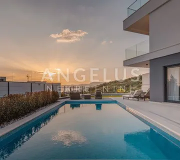 Split, Podstrana - Luksuzna vila s pogledom, 320m2 (prodaja) - cover