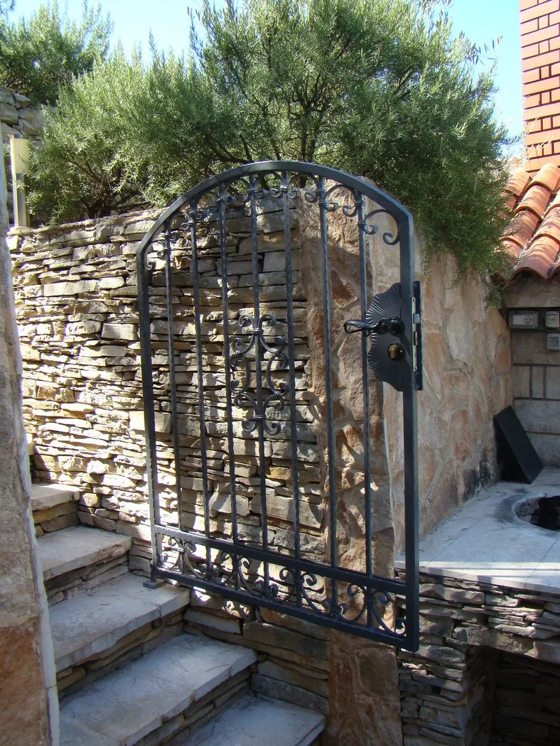 VRATA 2 - cijena na upit - cover