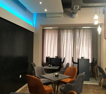 CAFFE BAR 110 m2 - ZAPREŠIĆ -STROGI CENTAR - cover