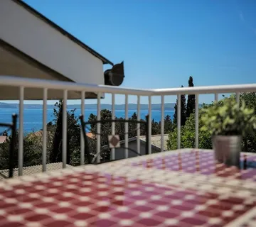 Stan: Novi Vinodolski, 40.37 m2 dvoiposobni apartman, 100 m od mora - cover