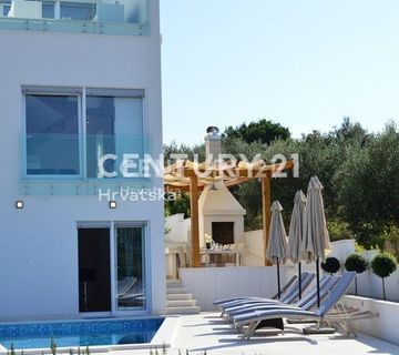 PREKRASNA KUĆA SA BAZENOM -OKRUG GORNJI - cover