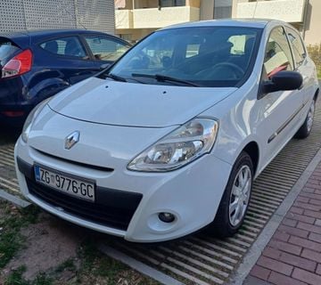 Renault Clio 1.5 DCI - cover