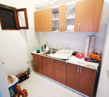 MARČELJI, VIŠKOVO - 2S+DB SA OKUĆNICOM I 2 PARKIRNA MJESTA! (prodaja) - cover