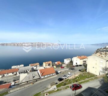 Senj, lijepi trosoban stan 64 m2, s prekrasnim pogledom na more - cover