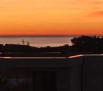 Dvoetažni stan J na dobroj lokaciji - cover