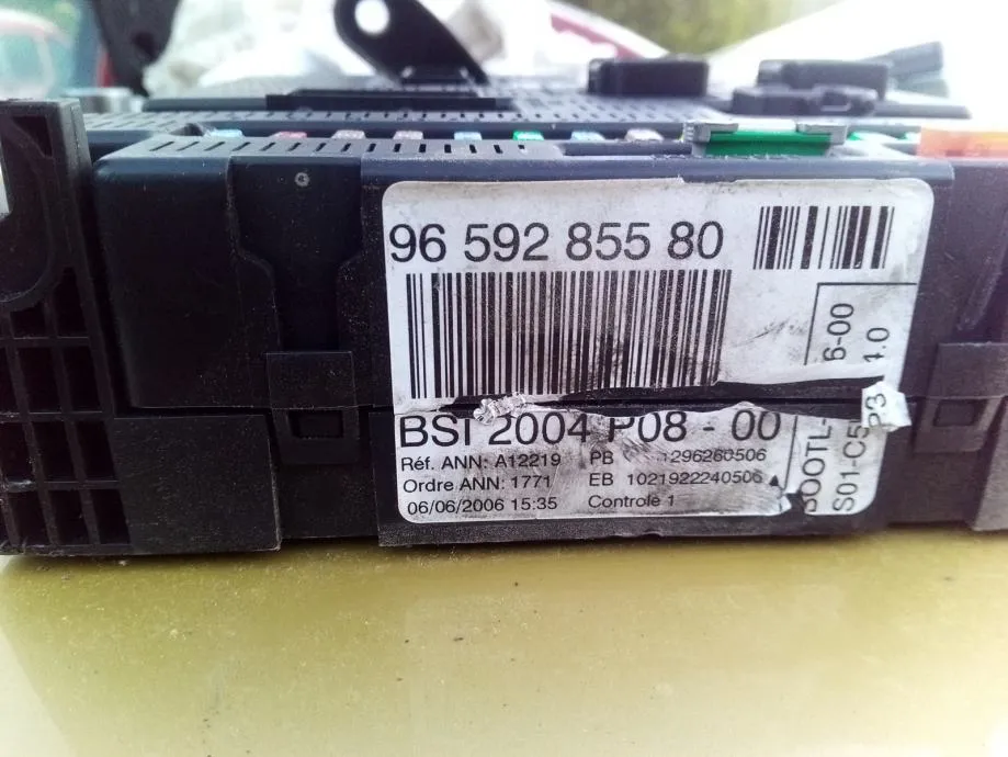 Peugeot 207 1.6thp bsi kutija - cover