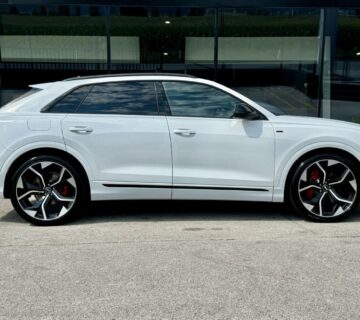 Audi Q8  SQ8 LOOK-PANO-LED-360 KAMERA-ACC-KEYLESS-ZRACNO-F1 - cover