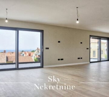 POREČ, luksuzan penthouse, 550 metara od mora - cover