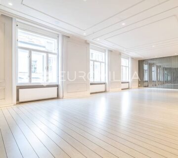 Zagreb strogi Centar ekskluzivan stan/ured 150m2 u top starogradnji liftom - cover