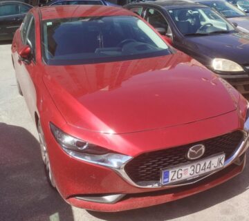 Mazda 3 eg122 Plus,2021,52000 km,hybrid - cover