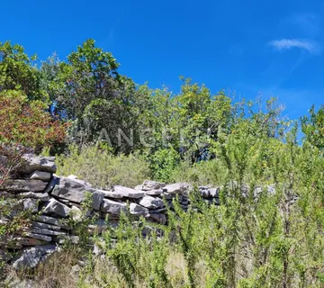 Rogač - građ.zemljište u mirnom dijelu sa pogledom, 1300 m2 - cover