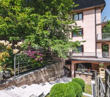 Pantovčak, samostojeća kuća površine 597 m2 sa duplom garažom i vrtom - cover