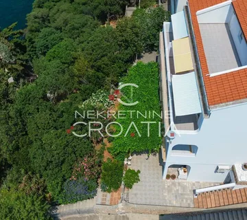 EKSKLUZIVNO: 9 APARTMANA 10 m OD MORA (1. RED)  - cover