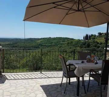 AUTOHTONA ISTARSKA KAMENA KUĆA S POGLEDOM NA MORE, BUJE, ISTRA - cover