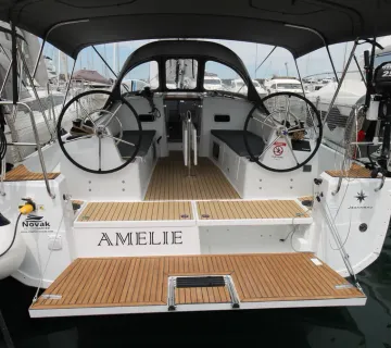 Jeanneau Sun Odyssey 380 | Amelie - cover