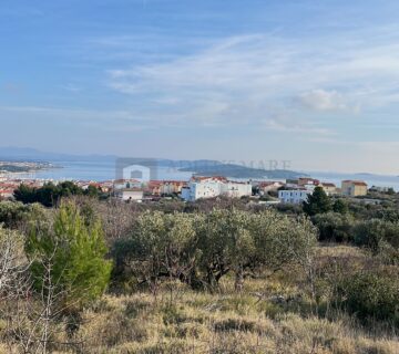 Građevinsko zemljište sa panoramskim pogledom na more-potencijal, 818m2, Vodice - cover