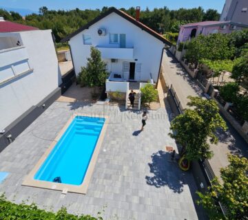 VIR-PREZIDE-KUĆA S BAZENOM 70 m OD MORA - cover