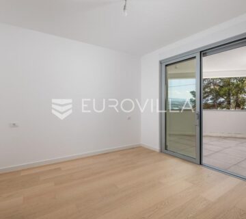 Opatija, centar, dvosoban stan u novogradnji  NKP 102 m2 - cover