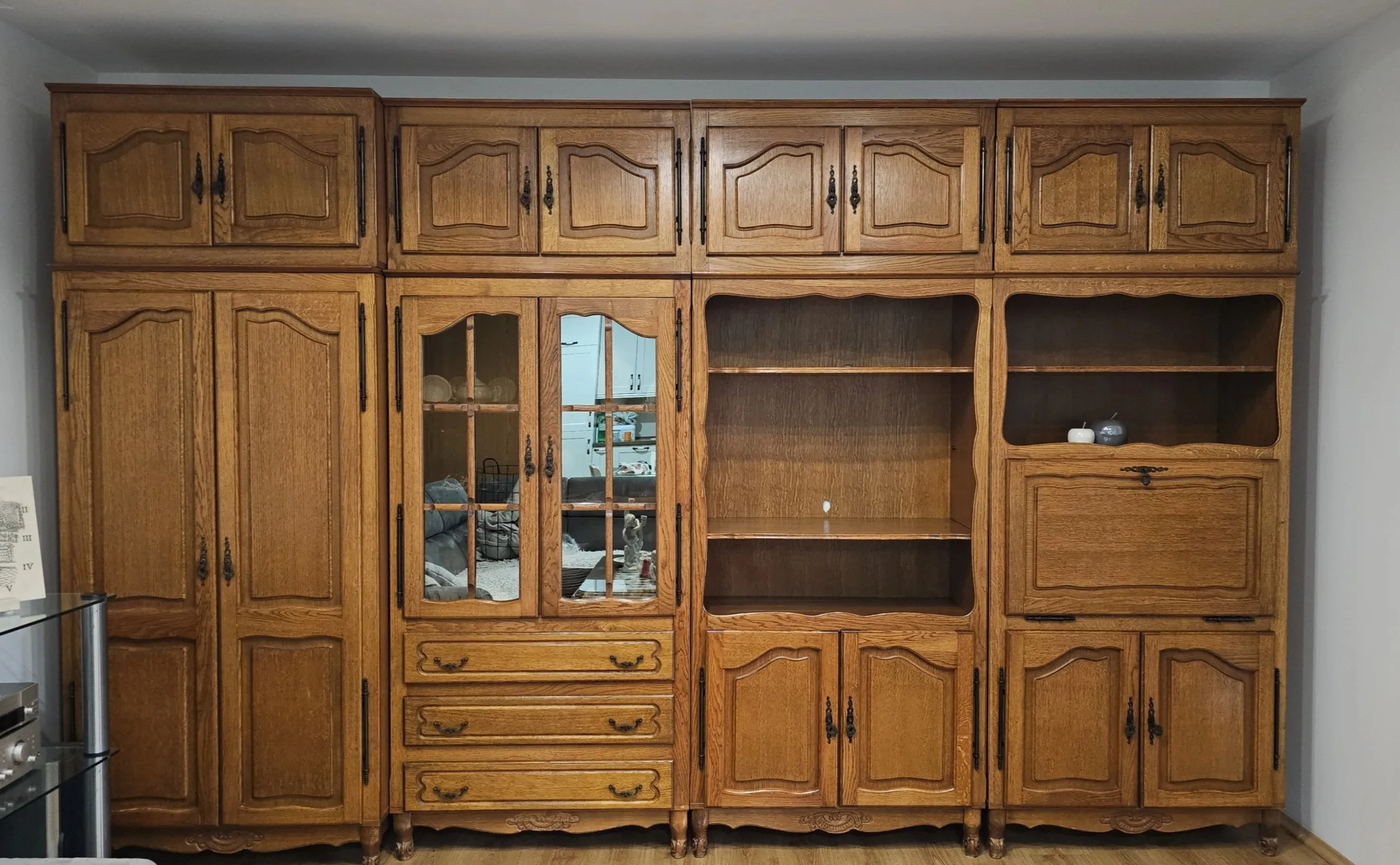 Regal hraszovo puno drvo - cover