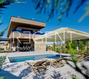 Marčana, Istra – Prostrana vila s pogledom i privatnim wellnessom - cover