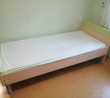 Krevet 200*90 sa madracem - cover