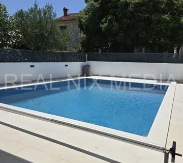 Zadar/Brodarica- KUĆA ZA NAJAM NA DUŽI PERIOD! (iznajmljivanje) - cover