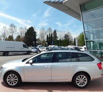 02567 Škoda Octavia Combi Style 1.6 TDI DSG - cover