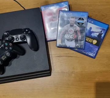 PS4 komplet: 2 joysticka + 15 igara — sve ispravno - cover