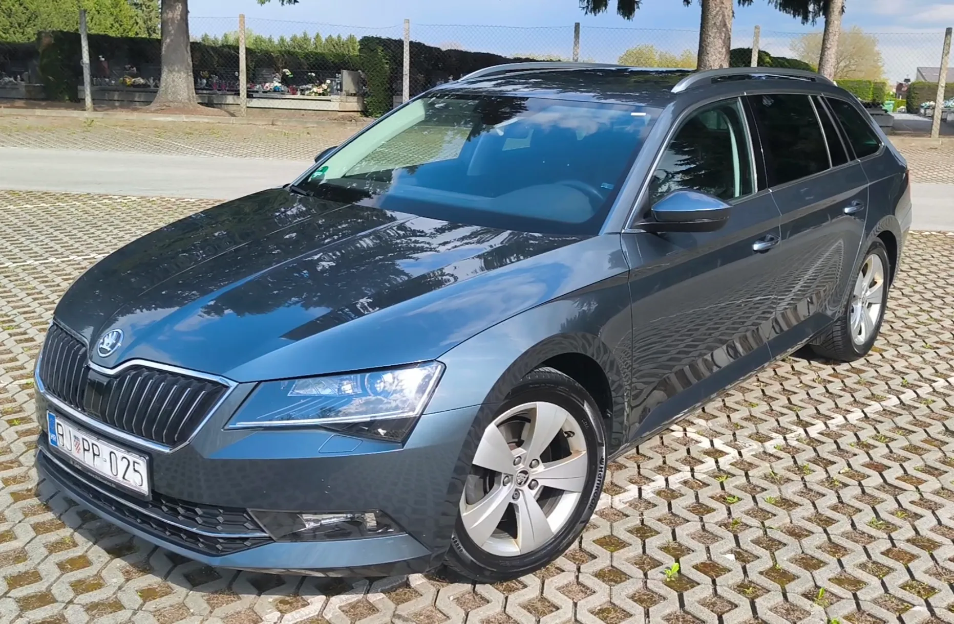 Škoda Superb Combi 2,0 TDi, DSG, Virtual, 140kw, EKSTRA STANJE - cover