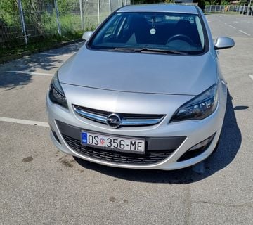 Opel Astra sedan 1.6 cdti - cover
