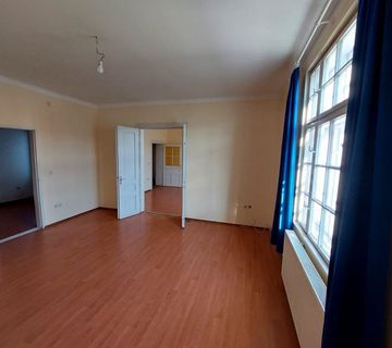 Poslovni prostor: Osijek, centar, uredski, 99.57 m2, 1.kat - cover