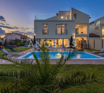 Istra, Poreč - prodaje se Villa sa bazenom - cover