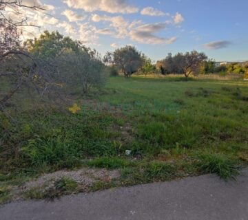 Građevinsko zemljište , prekrasna i mirna lokacija, 770 m2..Prodaja... - cover