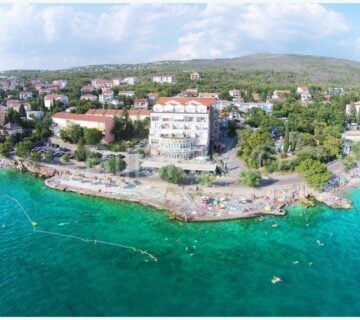 Crikvenica,Selce,hotel na lijepoj lokaciji. - cover