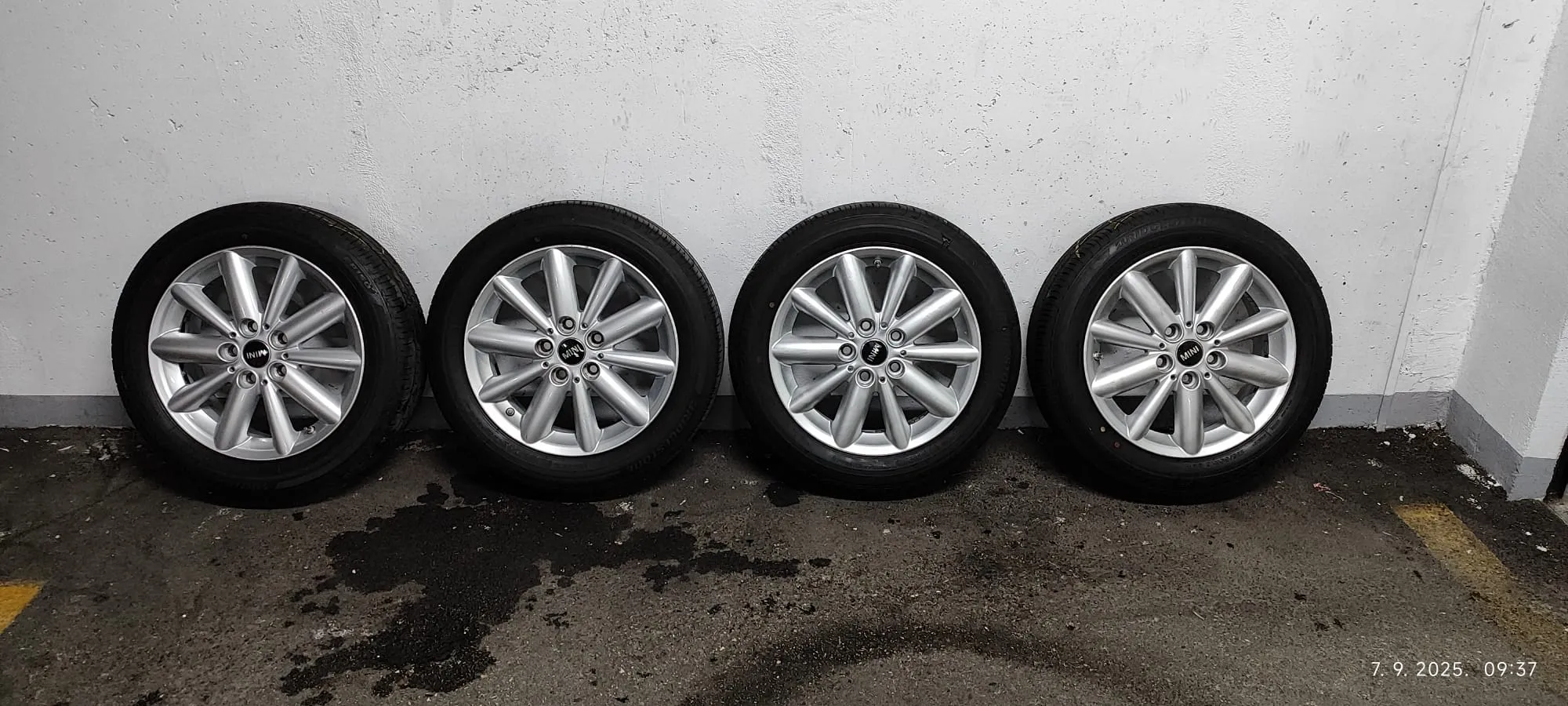 Alu felge 16" za Mini rupe 5 , 4 kom. sa gumama - cover