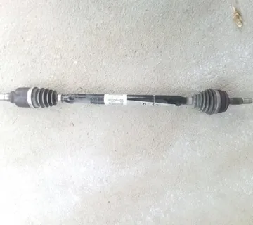 Citroen C3 2015 god benzin poluosovine - cover