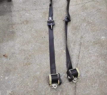 RENAULT TWINGO 2 2008 ZADNJI POJASI - cover