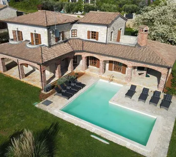 Kuća: Poreč, 257.00 m2, Kamena Villa sa Bazenom u Okolici Poreča - cover