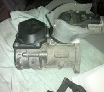 VW Golf 5 / Jetta KLAPNA USISA i EGR za BLS motor  - cover