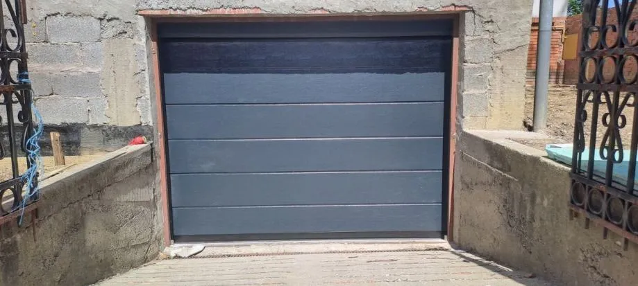 SEKCIJSKA GARAŽNA VRATA 091/294-9999 - cover