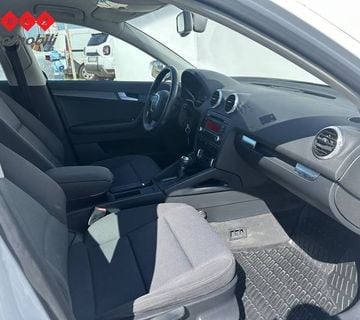 AUDI A3 1.8 TFSI - cover