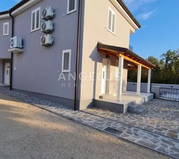 Crikvenica, Jadranovo - Duplex kuća 100m2 s bazenom (prodaja) - cover